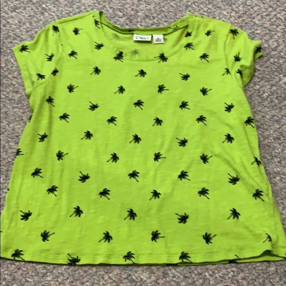 Crop/short shirt